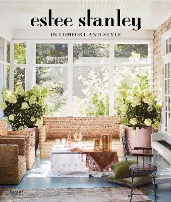 In Comfort and Style - Estee Stanley, Christina Shanahan