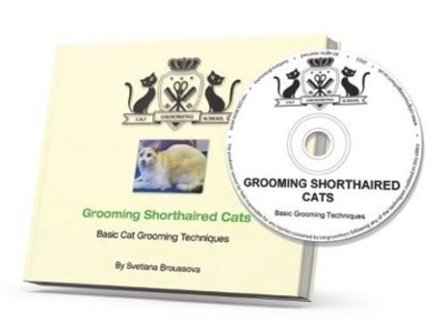Grooming Shorthaired Cats - Svetlana Broussova