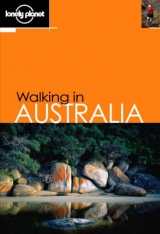 Walking in Australia - Chapman, John; Chapman, Monica