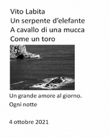 Un serpente d'elefante a cavallo di una mucca come un toro - labita vito