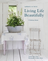 Living Life Beautifully - Christina Strutt, Nancy Alsop