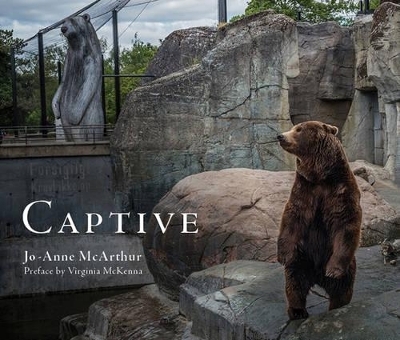Captive - Jo-Anne McArthur
