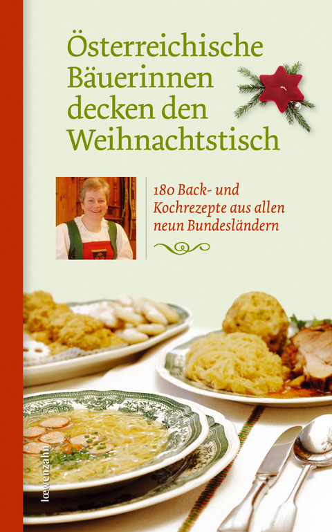 Österreichische Bäuerinnen decken den Weihnachtstisch - 