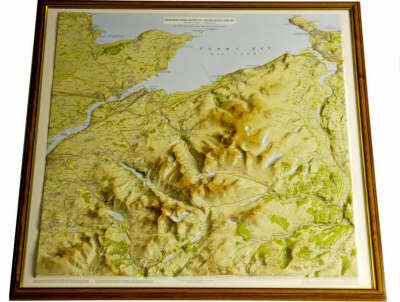 Snowdonia North relief wall map dark frame