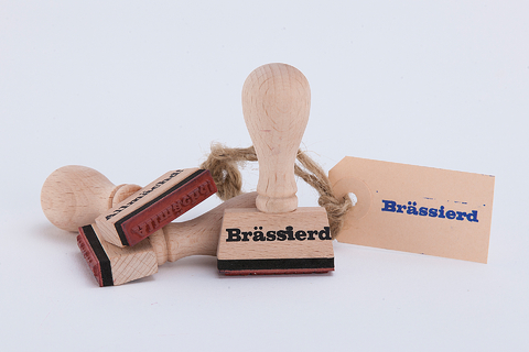 Stempel »Brässierd!«