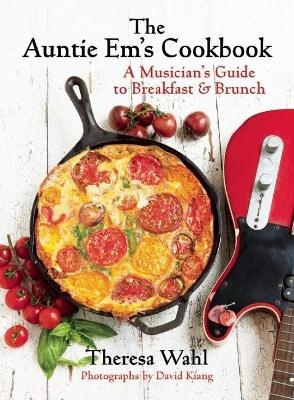 The Auntie Em's Cookbook - Theresa C. Wahl