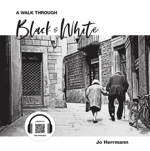 A Walk through Black &amp; White (Kleinformat) - Jo Herrmann